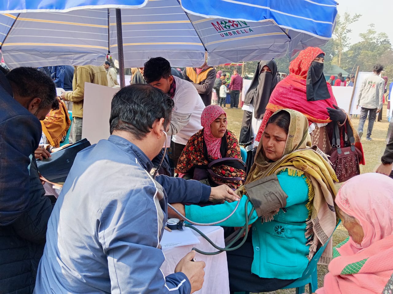 আটোয়ারীতে দিনব্যাপী ফ্রী মেডিকেল ক্যাম্পে ৮ শতাধিক মানুষ পেল চিকিৎসাসেবা সহ ওষুধ