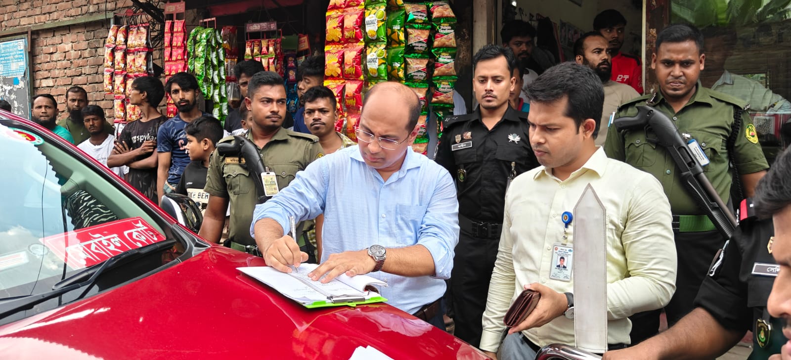 ফতুল্লায় বায়ুদূষণবিরোধী অভিযান রহমত টেক্সটাইল মিলসকে ২ লাখ টাকা জরিমানা